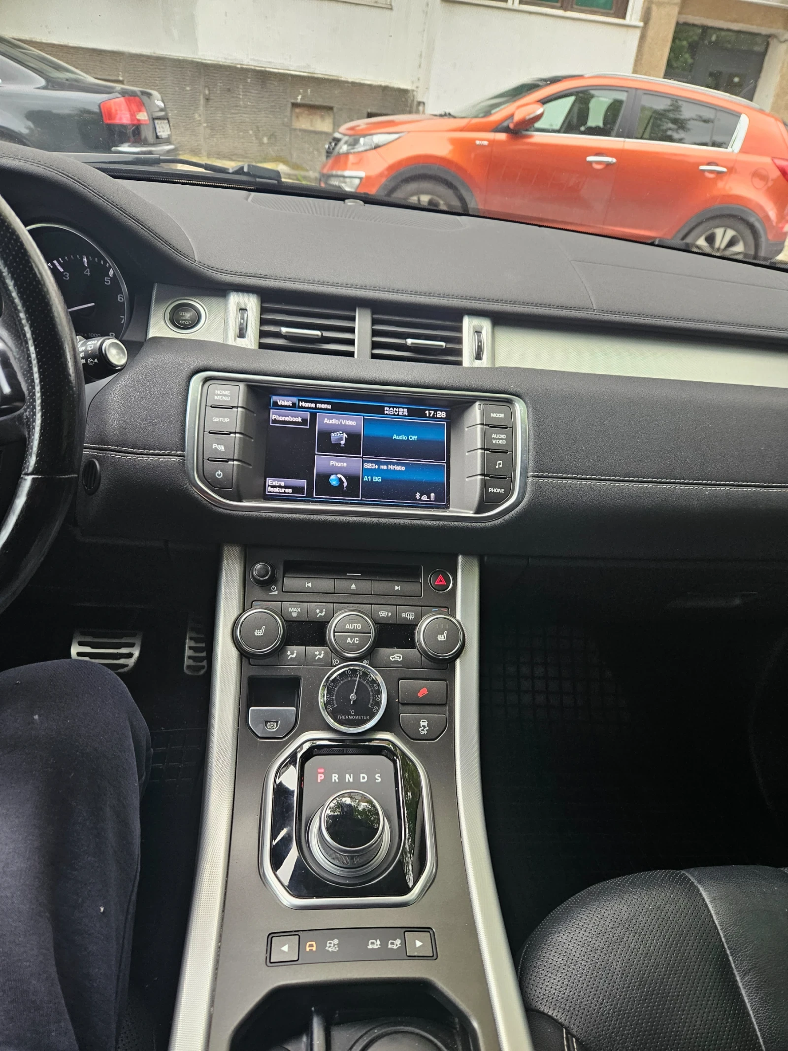 Land Rover Range Rover Evoque 2.0 турбо, снимка 5 - Автомобили и джипове - 54645714