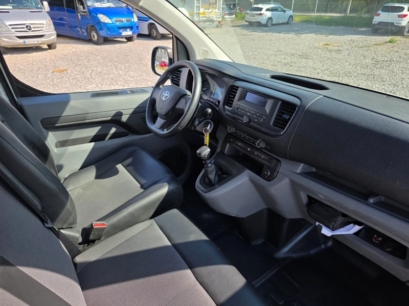 Toyota Proace 1.5D 120k.c UNIKAT ITALIA EURO 6B , снимка 10 - Бусове и автобуси - 51045241