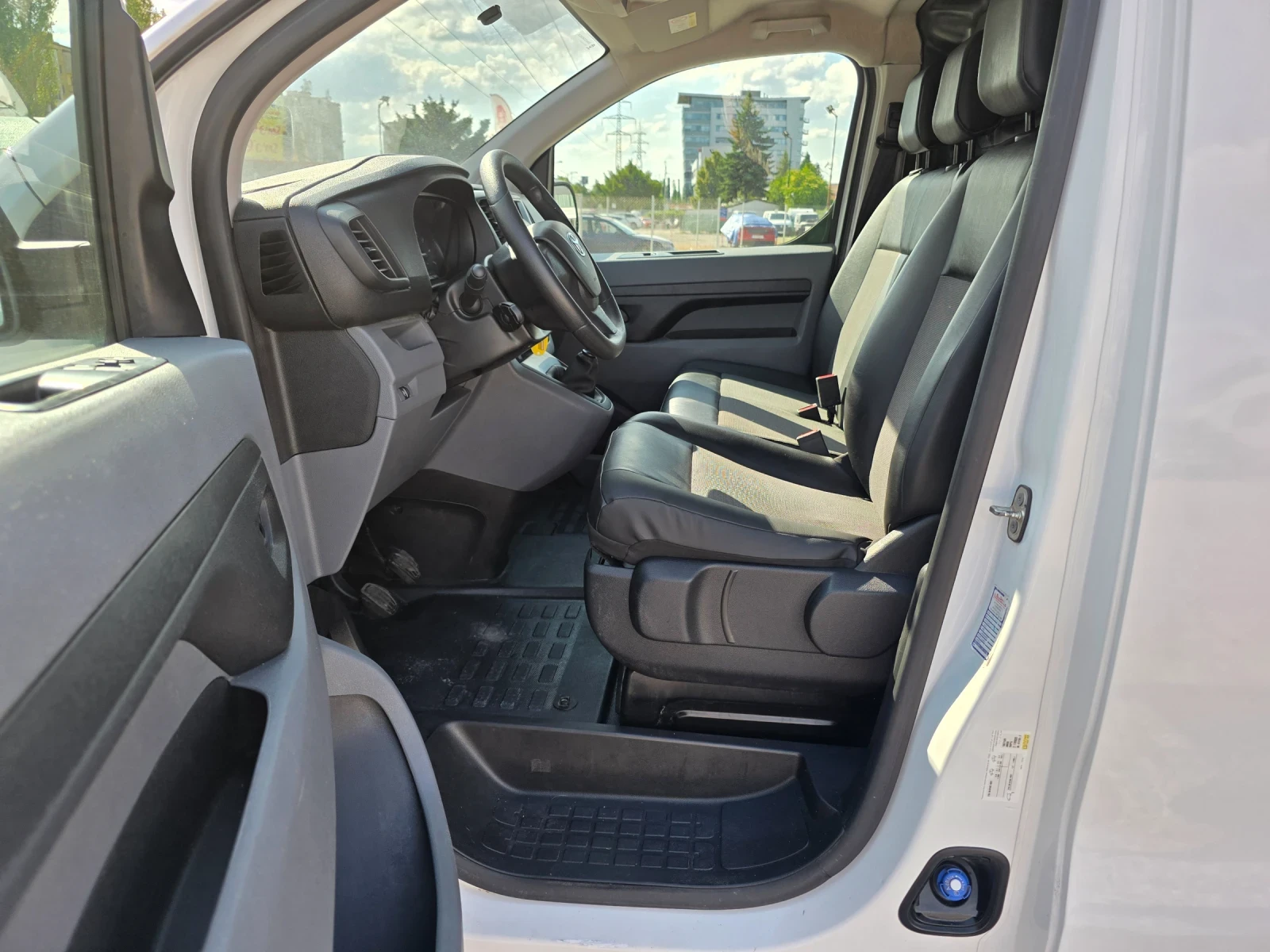 Toyota Proace 1.5D 120k.c UNIKAT ITALIA EURO 6B  - изображение 7