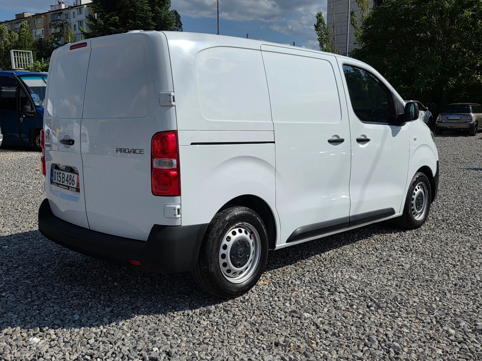 Toyota Proace 1.5D 120k.c UNIKAT ITALIA EURO 6B  - изображение 4
