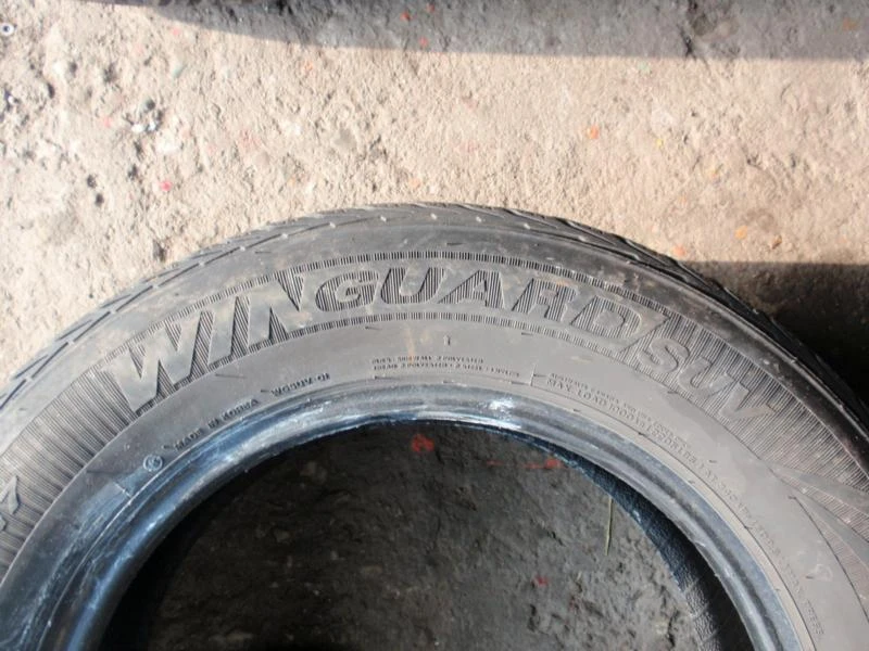 Гуми Всесезонни 235/65R17, снимка 11 - Гуми и джанти - 6288506