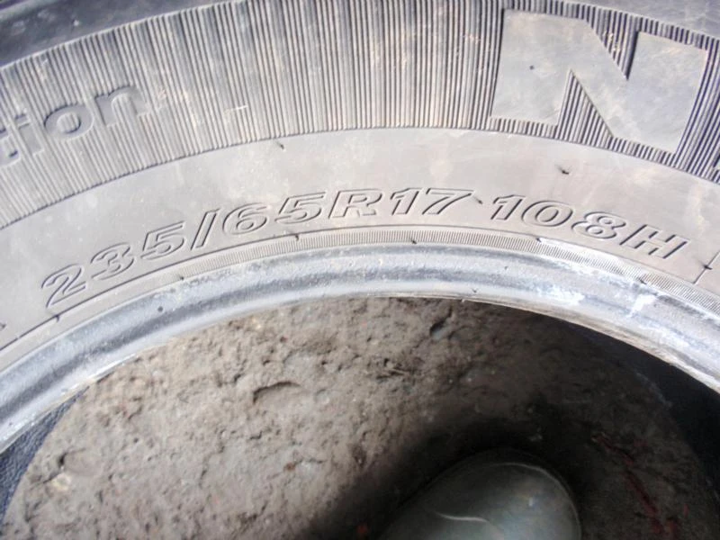 Гуми Всесезонни 235/65R17, снимка 8 - Гуми и джанти - 6288506