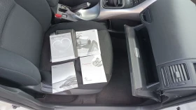 Toyota Auris 1.6-132к.с. Перфектен автомобил , снимка 17