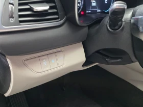 Genesis G70 2.0 Automatic, снимка 15