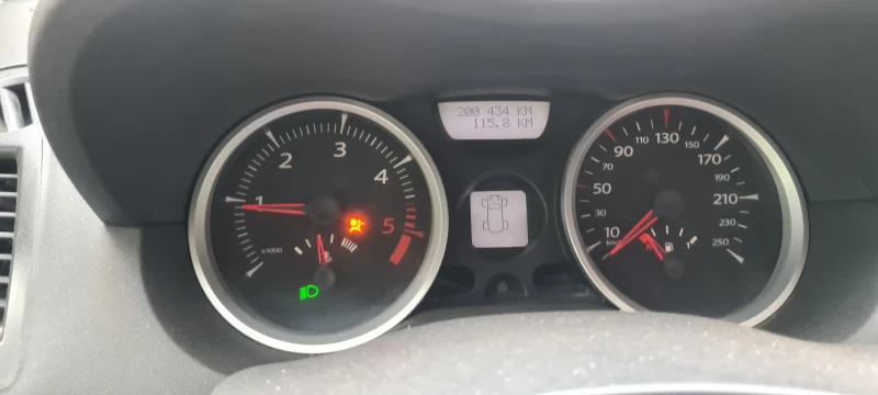 Renault Megane 1.9 dci 6 speed, снимка 10 - Автомобили и джипове - 47467889