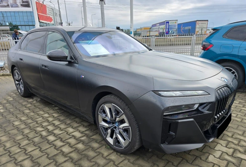 BMW i7 xDrive60 M Sportpaket, снимка 3 - Автомобили и джипове - 47300483