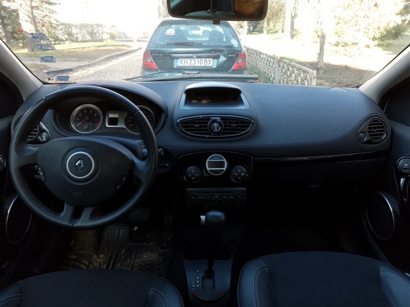 Renault Clio, снимка 7 - Автомобили и джипове - 48270582