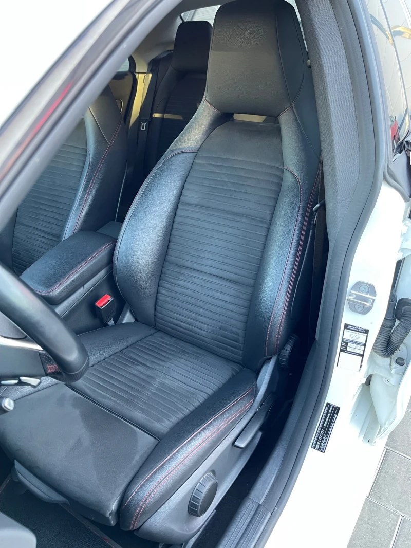 Mercedes-Benz CLA 220 AMG-pack / 4Matic , снимка 8 - Автомобили и джипове - 52598061