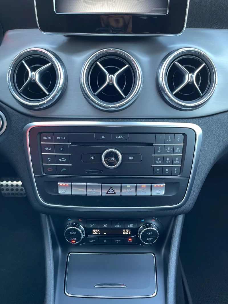 Mercedes-Benz CLA 220 AMG-pack / 4Matic , снимка 13 - Автомобили и джипове - 52598061