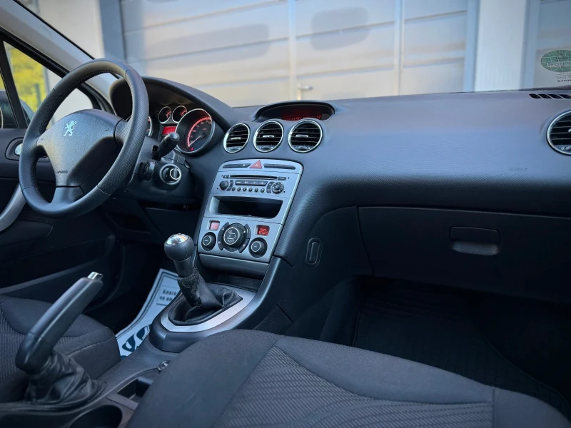 Peugeot 308 1.4i , снимка 10 - Автомобили и джипове - 52220033