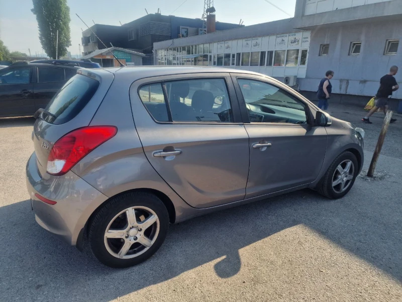 Hyundai I20, снимка 5 - Автомобили и джипове - 52408687