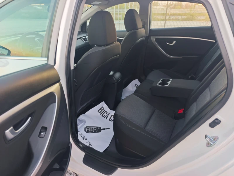 Hyundai I30 1.6crdi , снимка 12 - Автомобили и джипове - 52404089