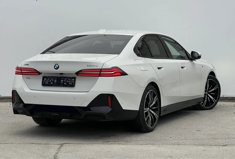 BMW 520 d xDrive, снимка 2 - Автомобили и джипове - 52752071
