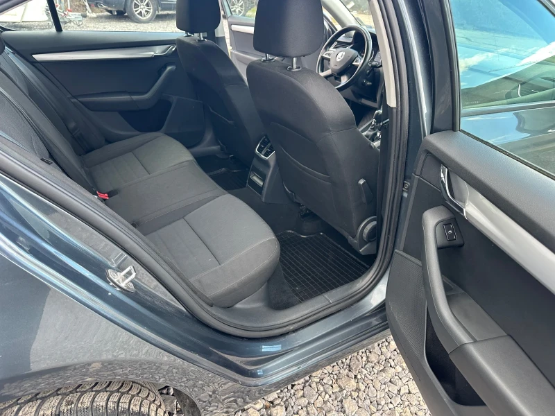 Skoda Octavia 2.0 DSG. , снимка 14 - Автомобили и джипове - 52968396