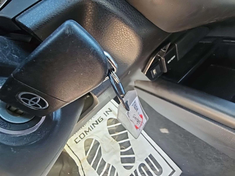 Toyota Camry SE, снимка 8 - Автомобили и джипове - 53191049