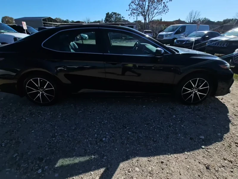 Toyota Camry SE, снимка 2 - Автомобили и джипове - 53191049