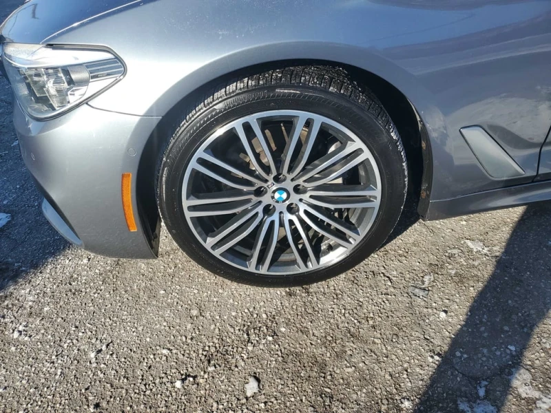 BMW 530 530i xDrive  CARFAX, снимка 7 - Автомобили и джипове - 53326230