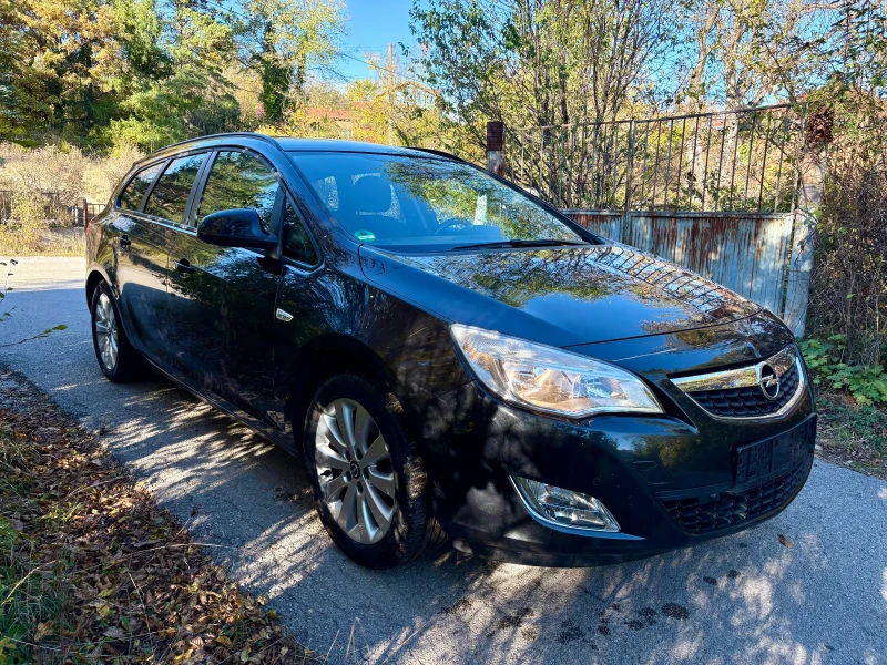 Opel Astra 1.7 CDTi 2012, снимка 5 - Автомобили и джипове - 53360456