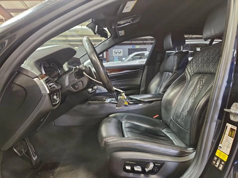 BMW 550 4.4L 8 All wheel drive, снимка 9 - Автомобили и джипове - 53077029