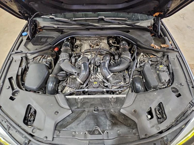 BMW 550 4.4L 8 All wheel drive, снимка 3 - Автомобили и джипове - 53077029