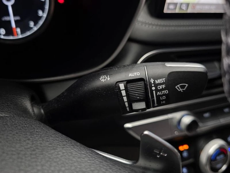 Genesis G70 2.0 Automatic, снимка 13 - Автомобили и джипове - 55598117