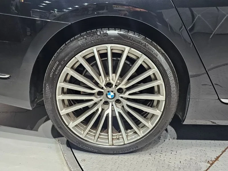 BMW 730 Ld xDrive Design Pure Excellence - САМО 30% АВАНС, снимка 5 - Автомобили и джипове - 55845247