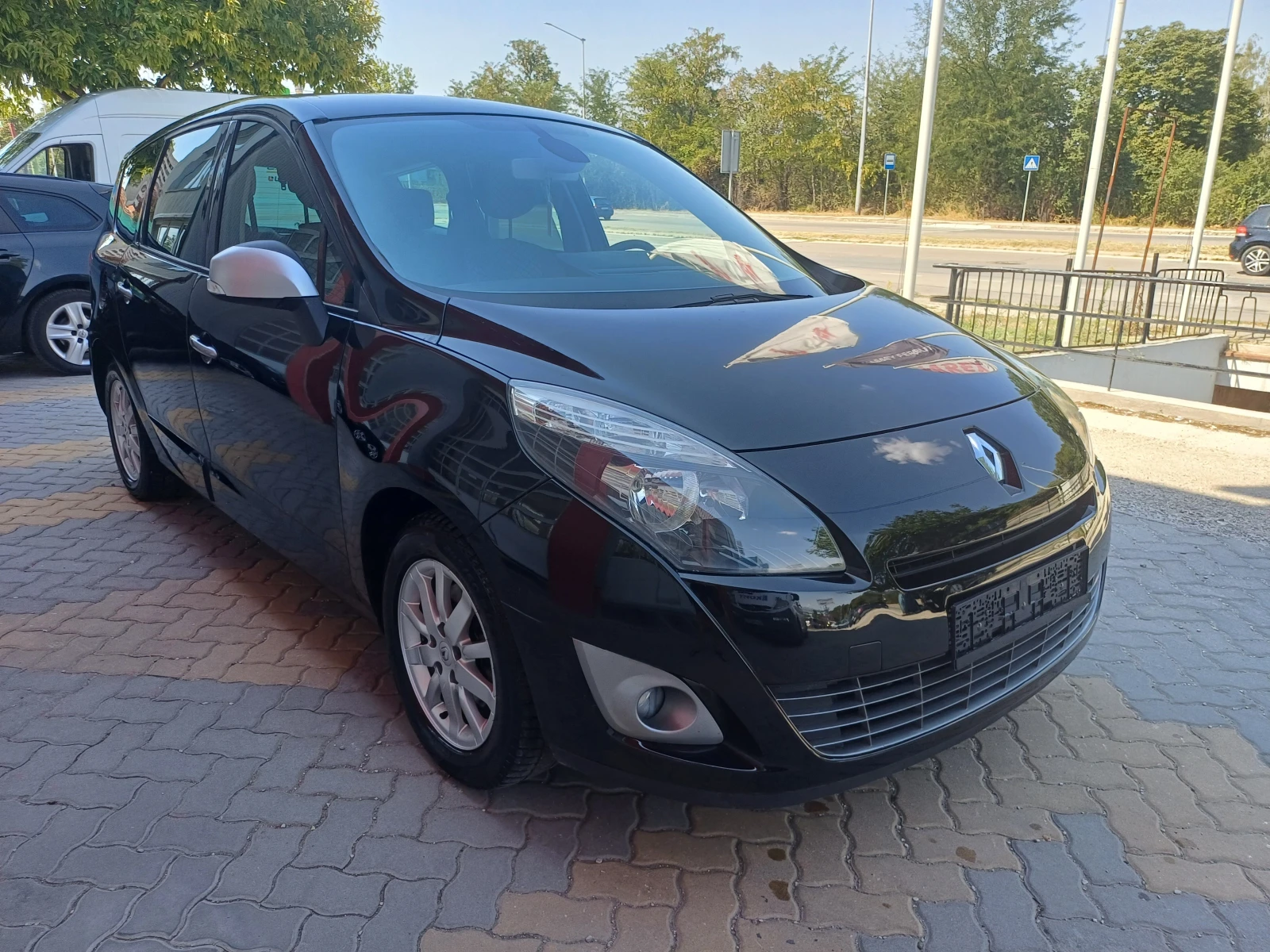 Renault Grand scenic 1.5DCI NAVI - изображение 3