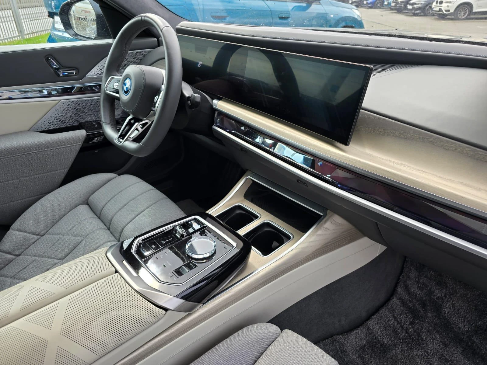 BMW i7 xDrive60 M Sportpaket - изображение 6