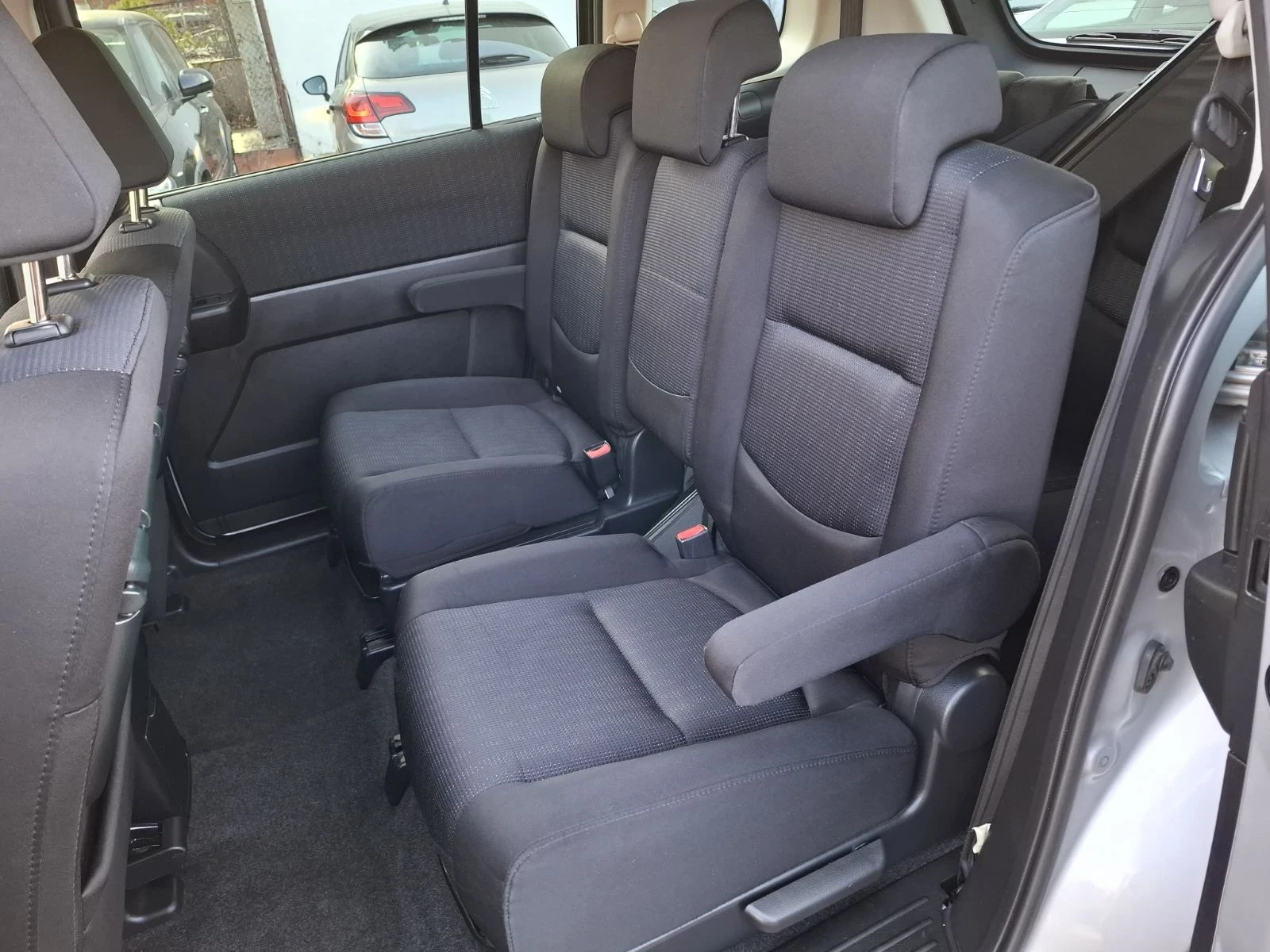 Mazda 5 2.0 | Mobile.bg — изображение 11