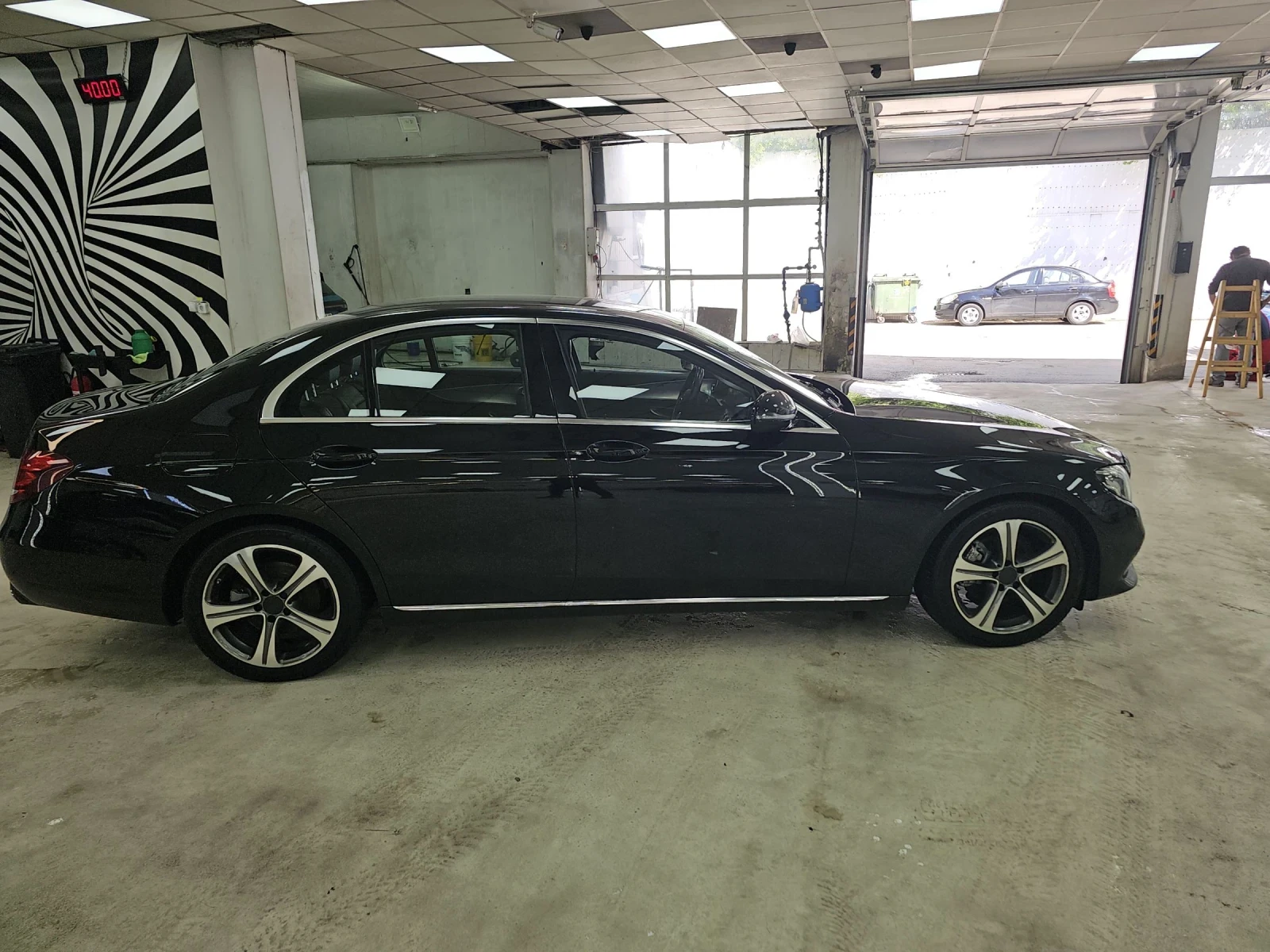 Mercedes-Benz E 200 Avangarde /Multibeam/ Kamera 360/ 9G/ Germany   - изображение 4