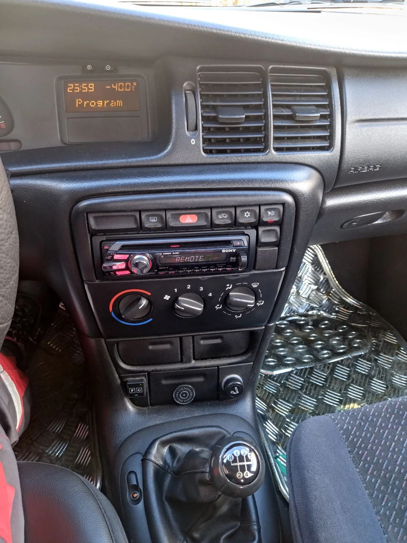 Opel Vectra 1.8 - изображение 4
