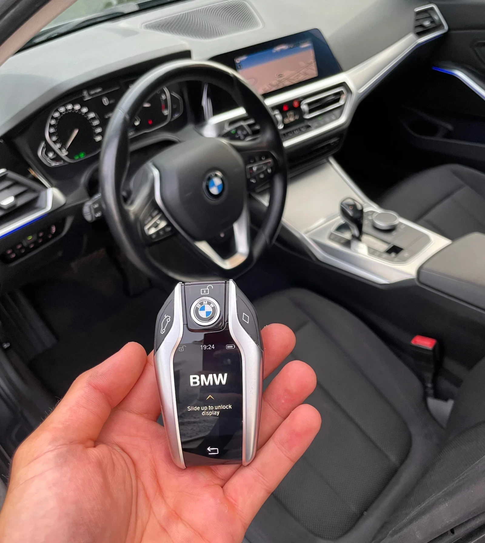 BMW 318 G21/Mild Hybrid/Touring/Digital Key/Ambient/ | Mobile.bg   14