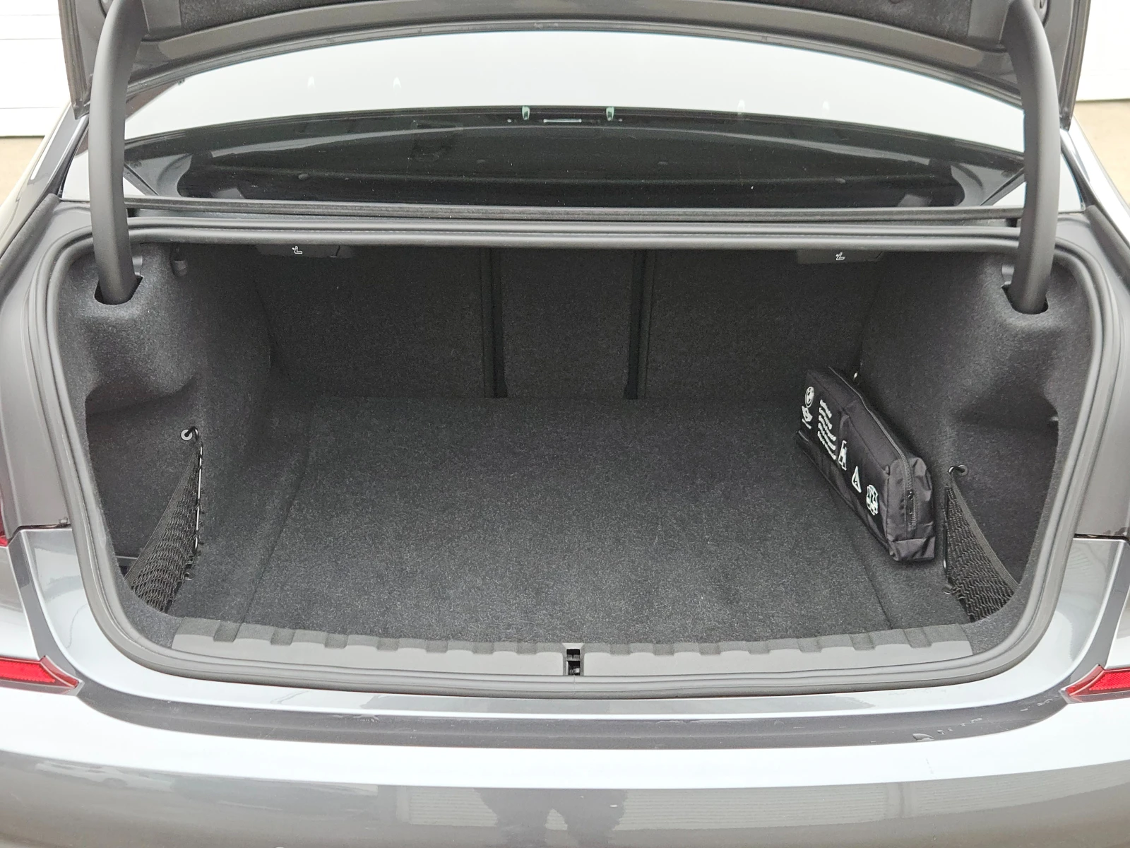 BMW 320 D/M-Sport/HeadUp/CARPLAY/NAVI/LED/БЛУТУТ/EURO6/ТОП - изображение 4