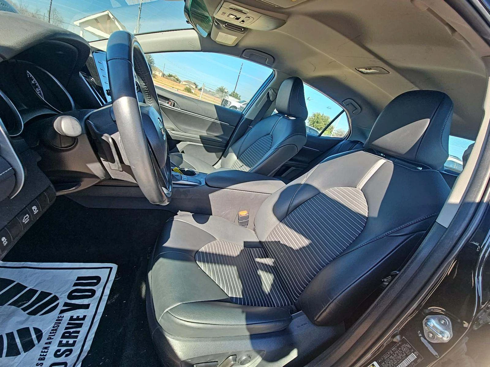 Toyota Camry SE - изображение 6