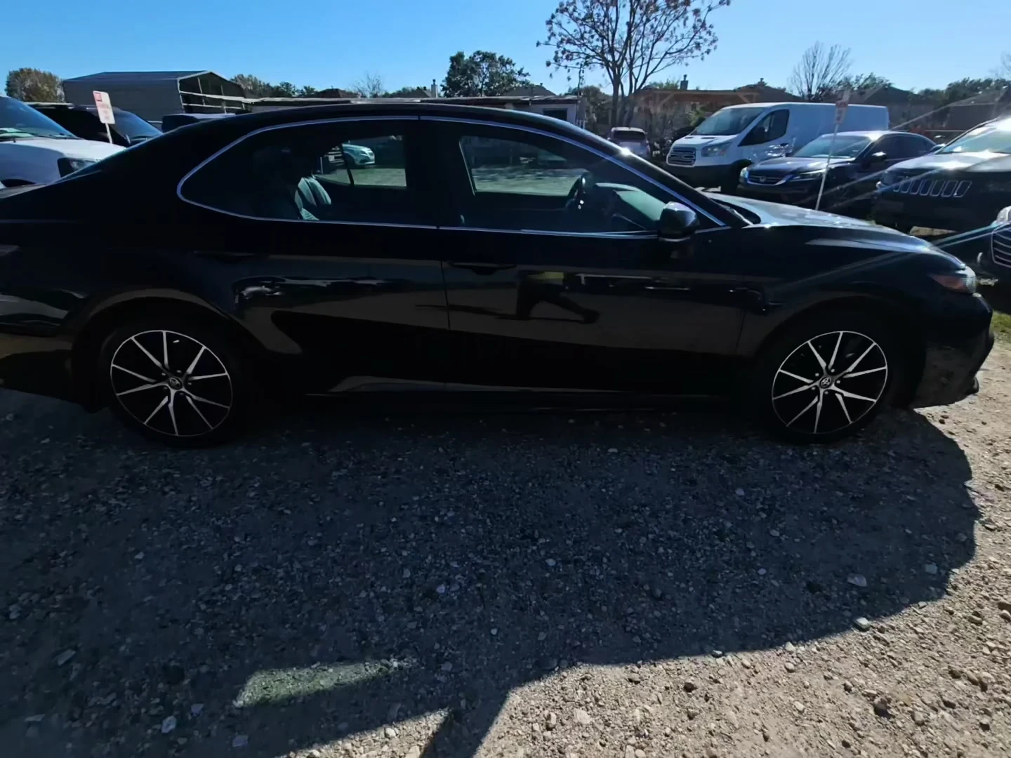 Toyota Camry SE - изображение 2