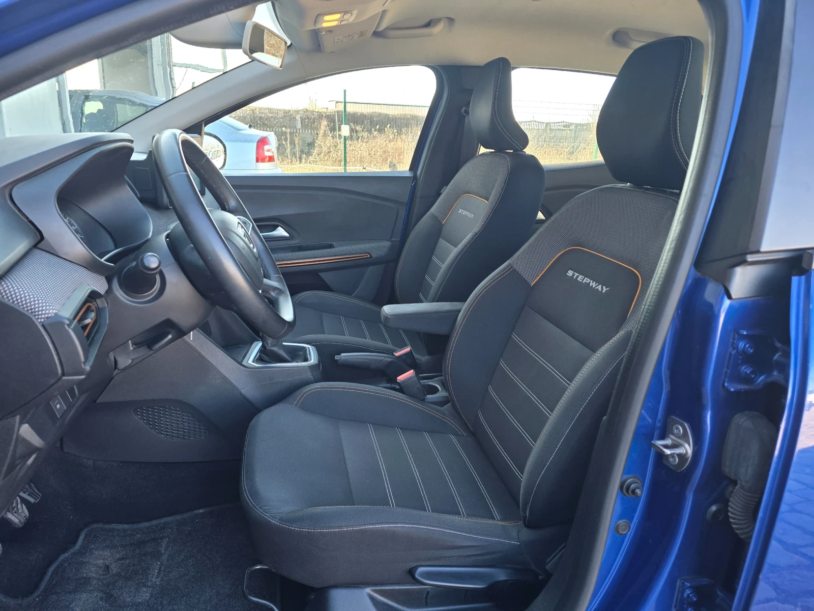 Dacia Sandero STEPWAY 1.0i 101 кс ФАБРИЧНА ГАЗ ЕВРО 6, снимка 10 - Автомобили и джипове - 53799407