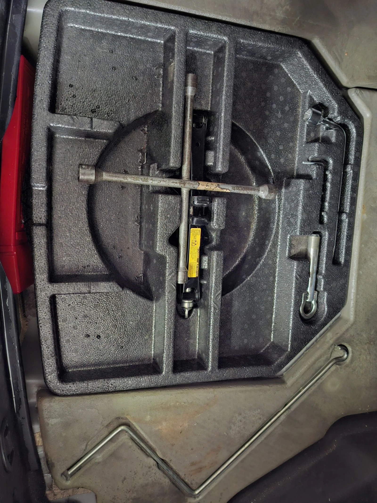 Toyota Avensis на ЧАСТИ, снимка 6 - Автомобили и джипове - 53797099