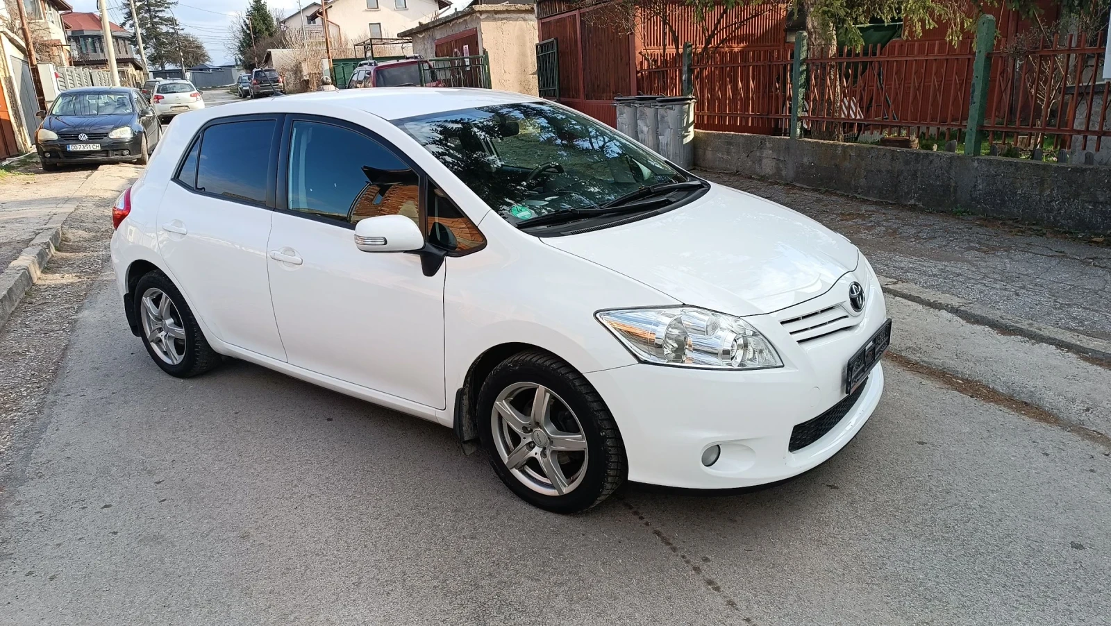Toyota Auris 1.6-132к.с. Перфектен автомобил , снимка 4 - Автомобили и джипове - 54337314