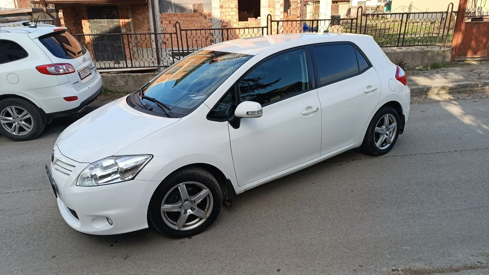 Toyota Auris 1.6-132к.с. Перфектен автомобил , снимка 7 - Автомобили и джипове - 54337314