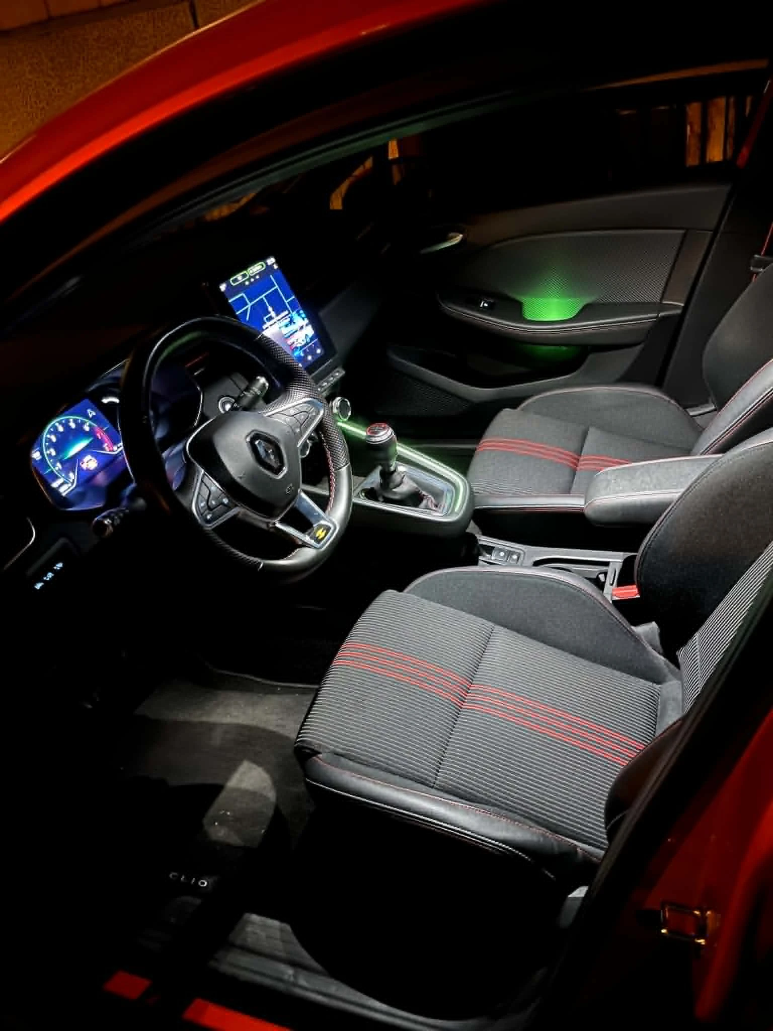 Renault Clio R.S Line 1.0Tce, снимка 9 - Автомобили и джипове - 55014883
