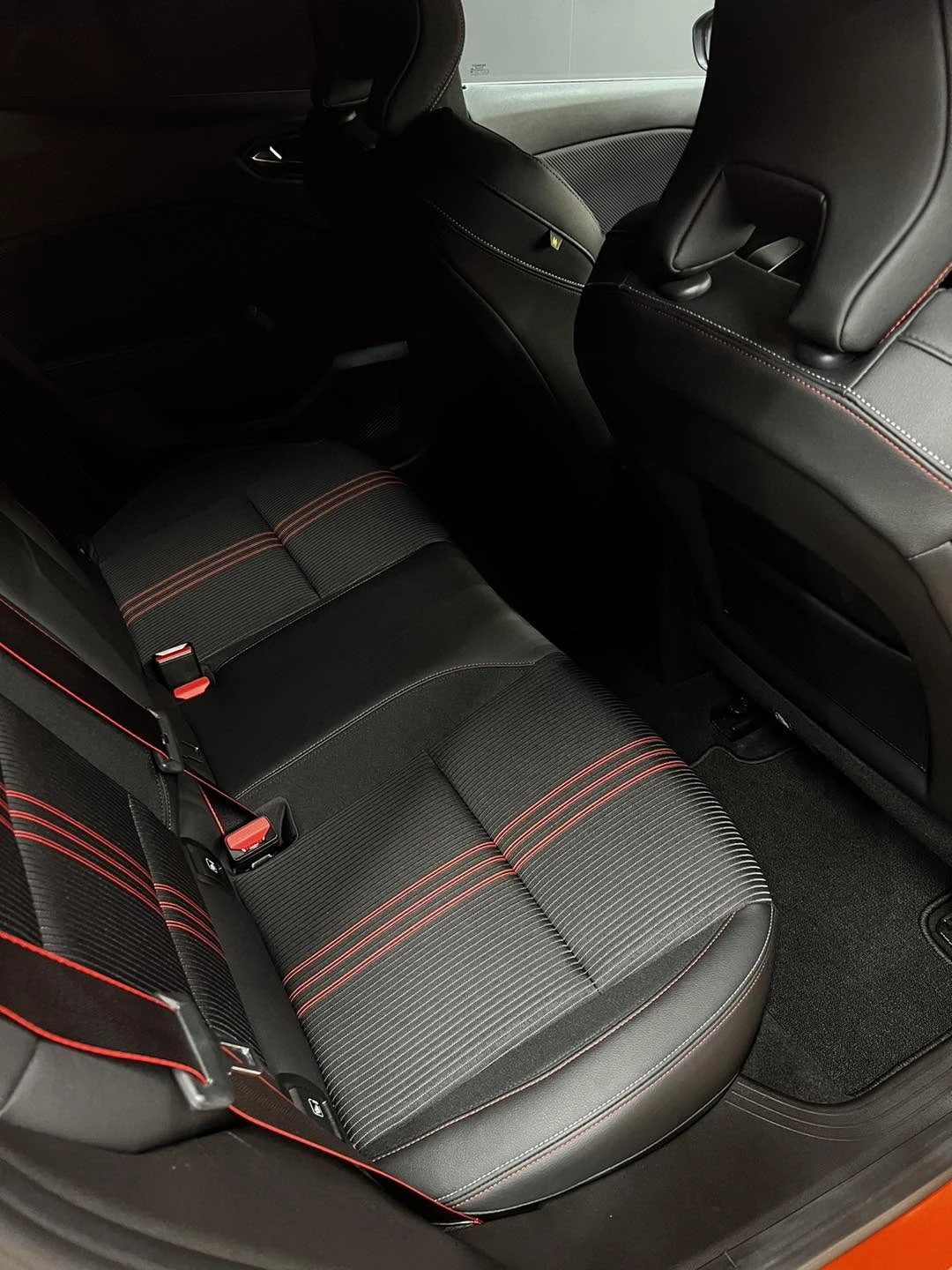 Renault Clio R.S Line 1.0Tce, снимка 11 - Автомобили и джипове - 56558964