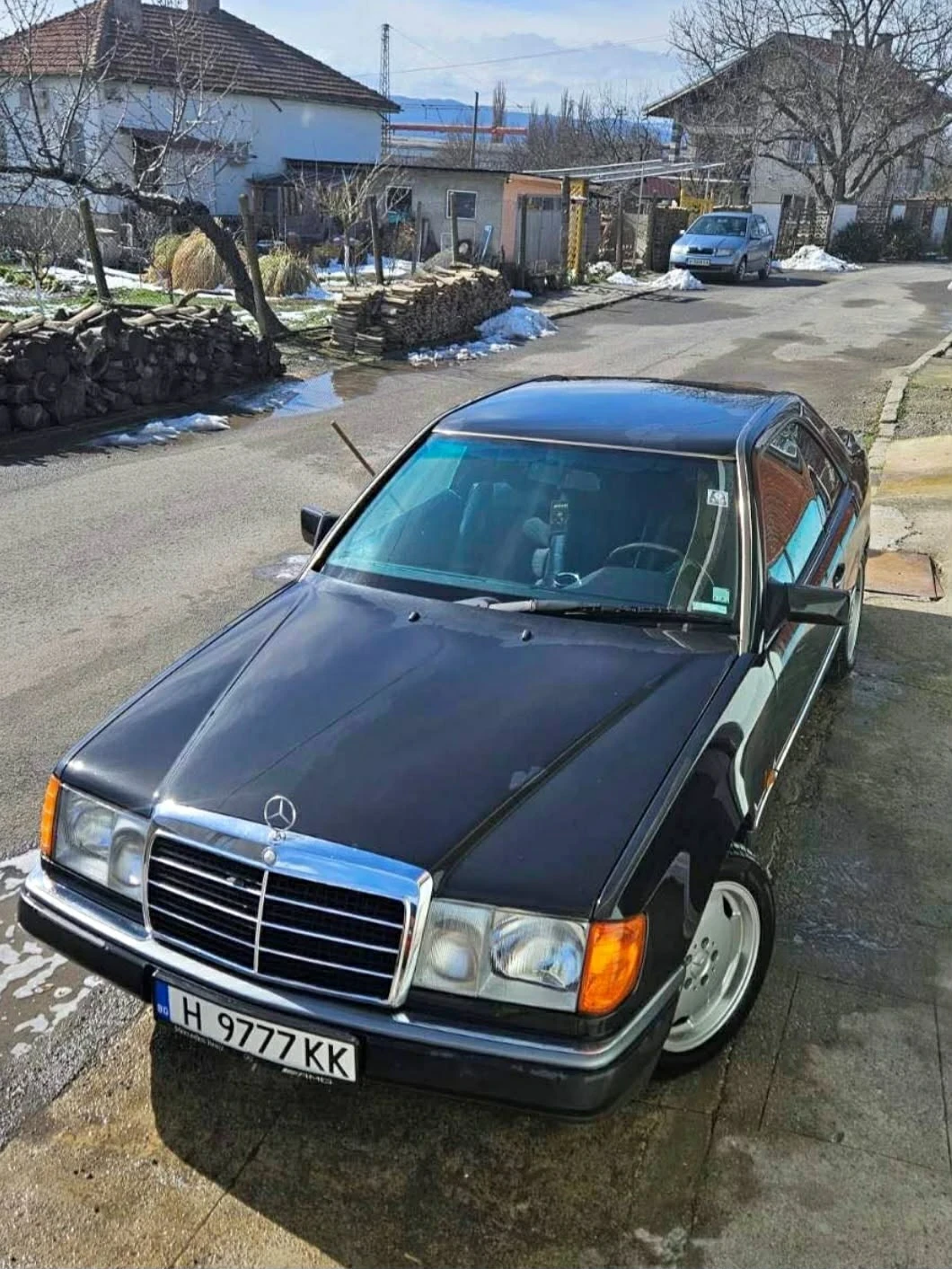 Mercedes-Benz 124