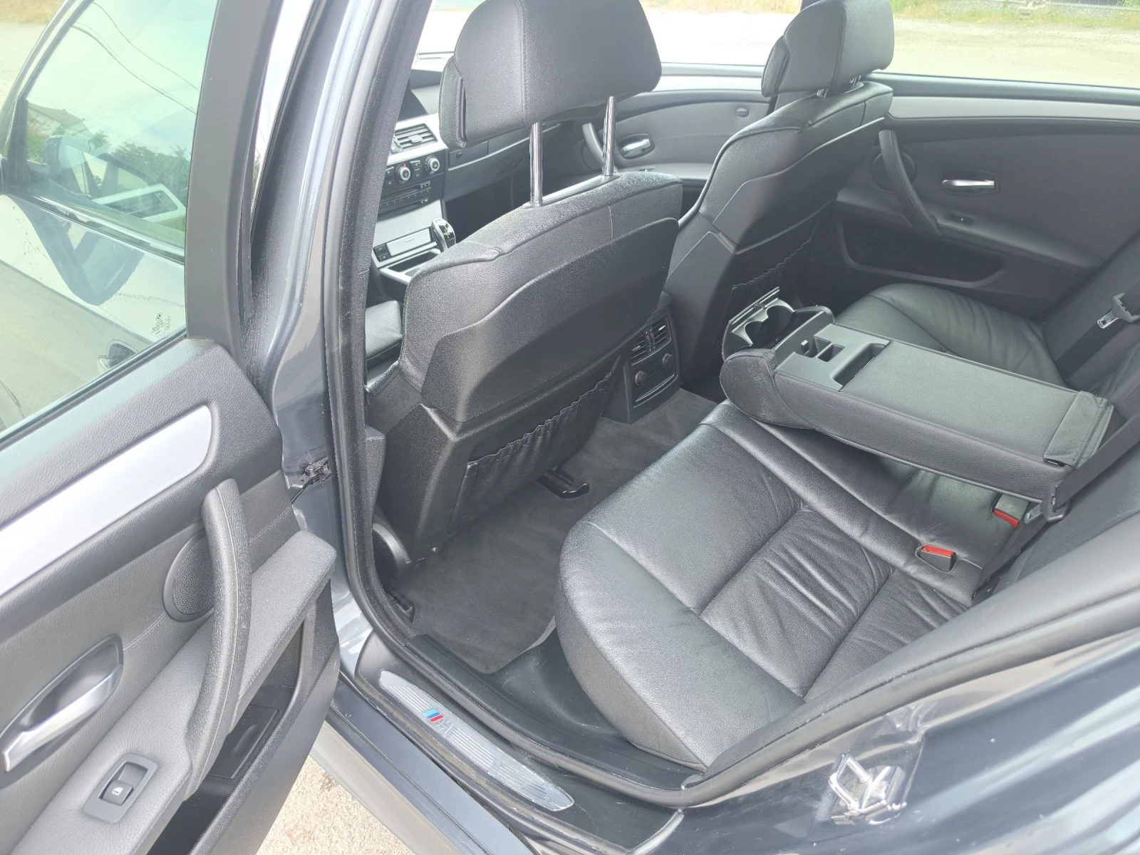 BMW 530 M-pack/Face-lift/Full-Full, снимка 10 - Автомобили и джипове - 55122982