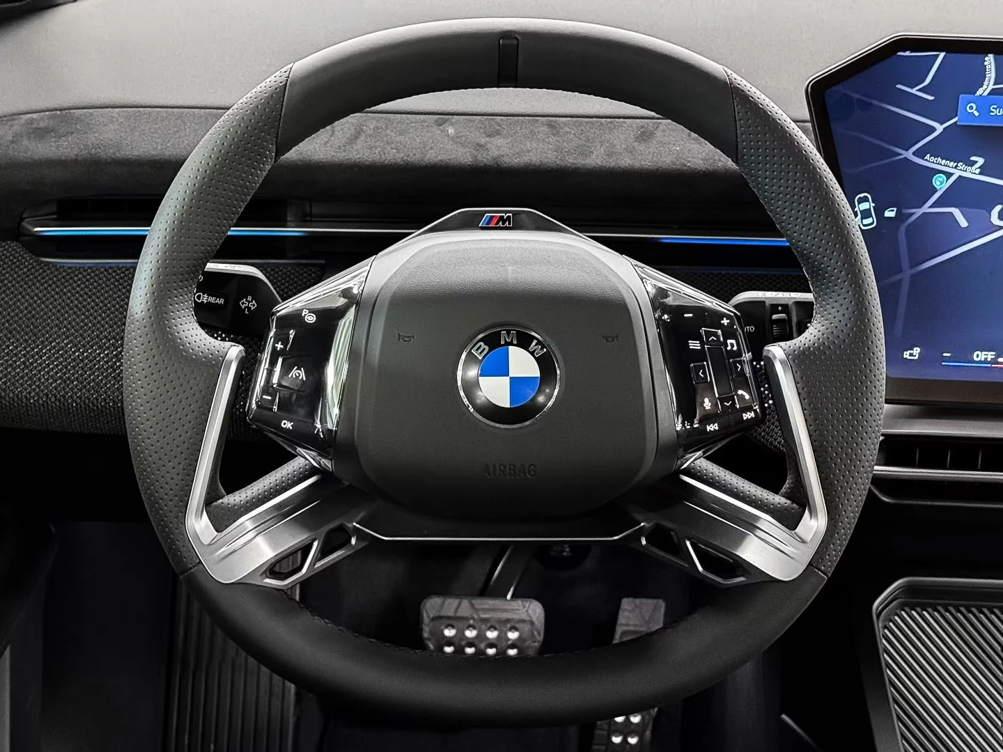 BMW iX3 50/xDRIVE/469HP/M SPORT PRO/22/HUD/PANO/360/526z, снимка 6 - Автомобили и джипове - 55135615