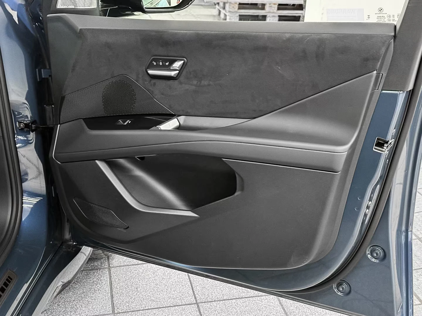BMW iX3 50/xDRIVE/469HP/M SPORT PRO/22/HUD/PANO/360/526z, снимка 16 - Автомобили и джипове - 55135615
