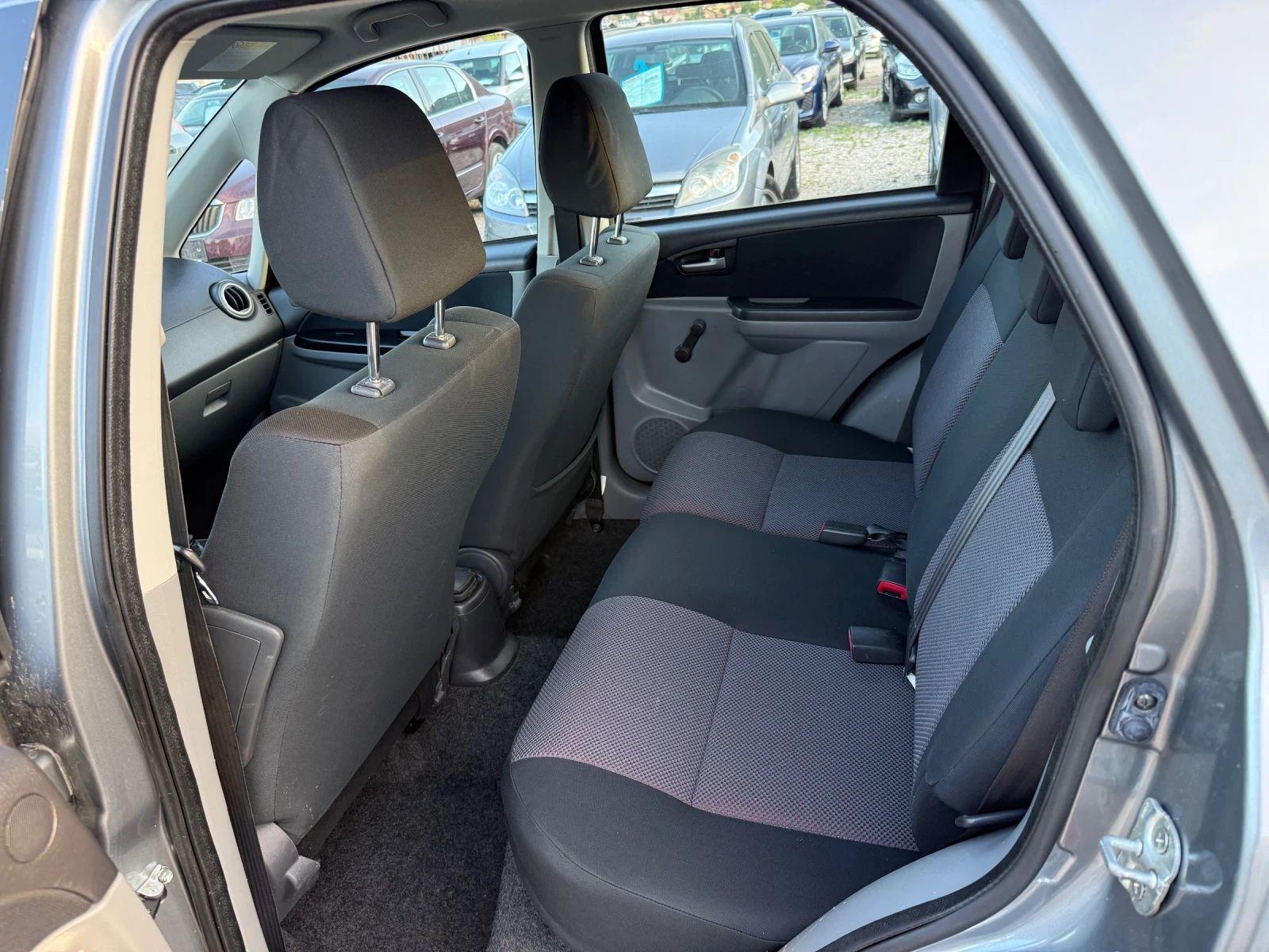 Suzuki SX4 1.9 DDIS 4x4, снимка 11 - Автомобили и джипове - 55236362