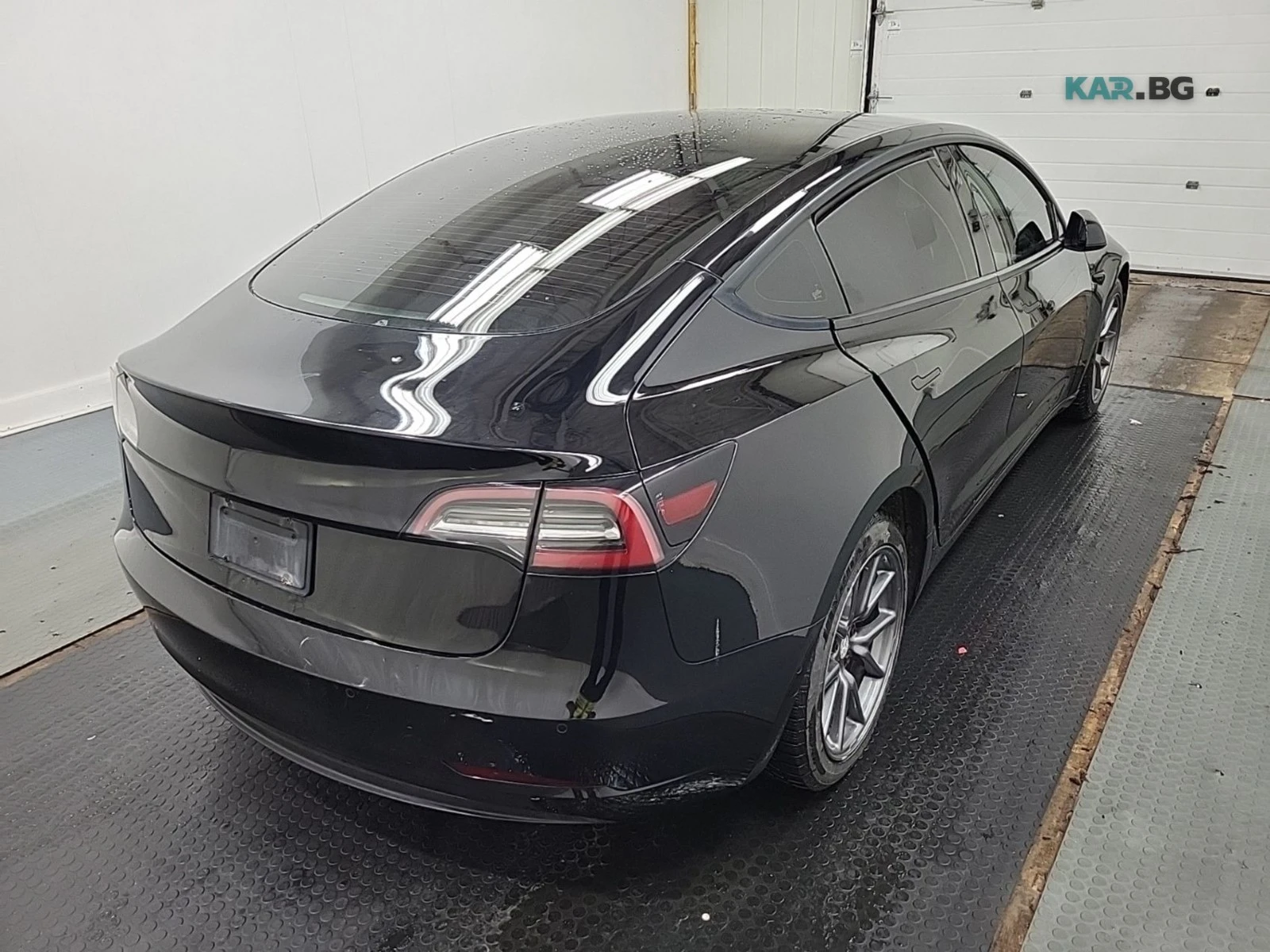 Tesla Model 3  STANDARD RANGE PLUS Автокредит Цена до България, снимка 4 - Автомобили и джипове - 55412867