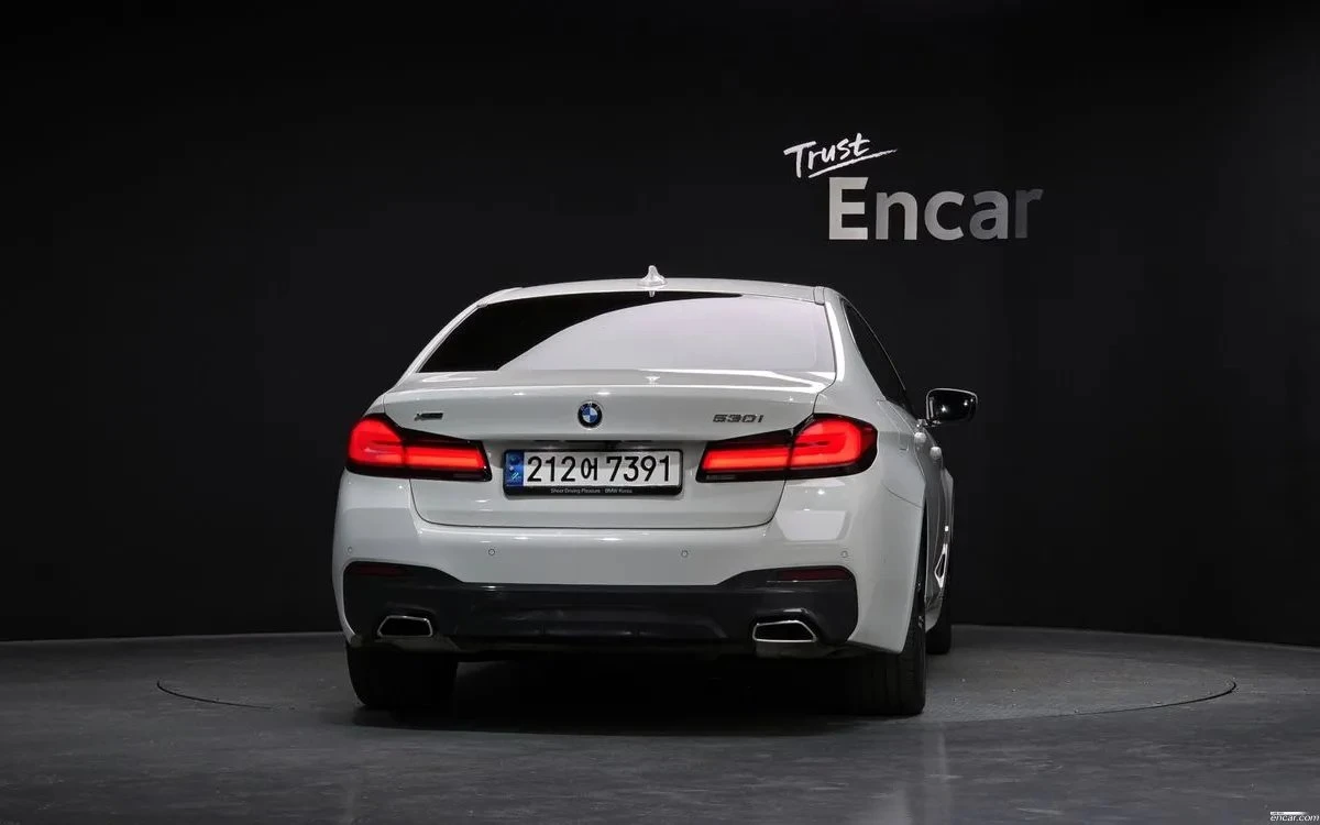 BMW 550 I xDrive Msport - Shadowline, снимка 4 - Автомобили и джипове - 55736198