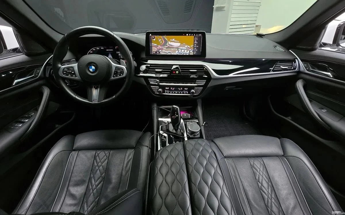 BMW 550 I xDrive Msport - Shadowline, снимка 6 - Автомобили и джипове - 55736198