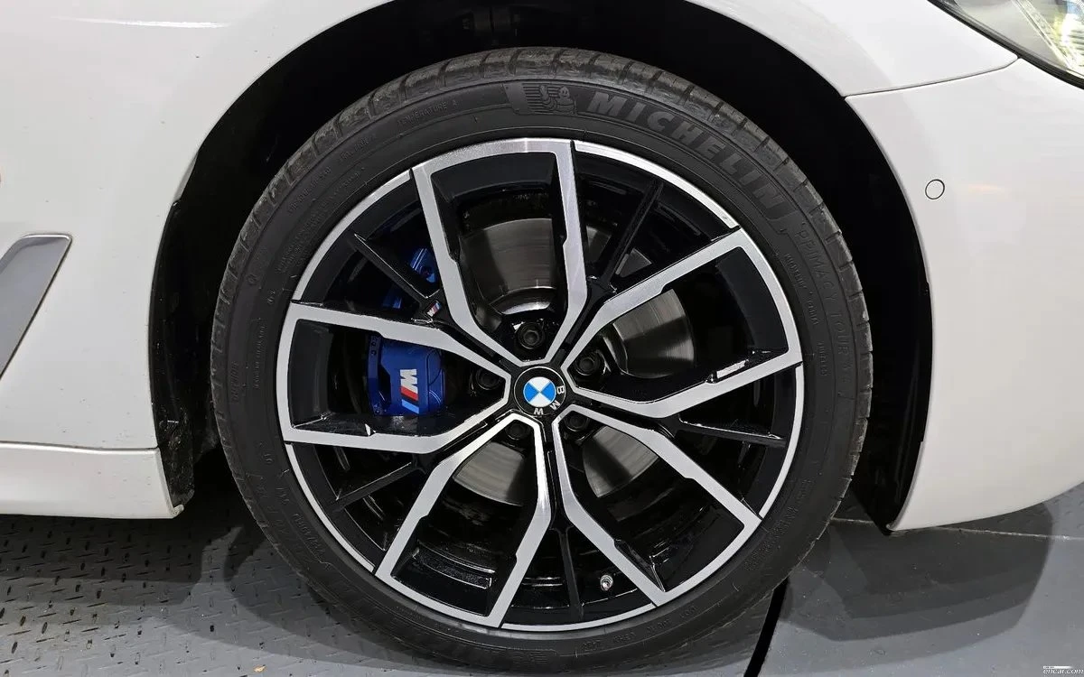 BMW 550 I xDrive Msport - Shadowline, снимка 16 - Автомобили и джипове - 55736198